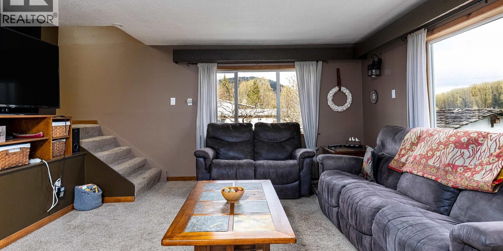 6237 NELSON ROAD Terrace Photo 6 6237 NELSON ROAD Terrace Photo 6